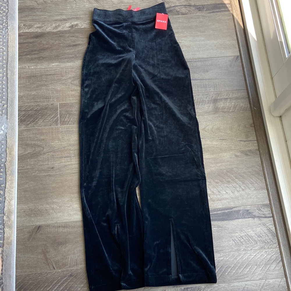 Ladies SPANX velvet black split leg pants